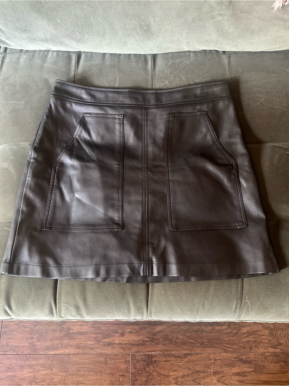 LOFT Women’s 12 Petite Black Faux Leather A-Line Skirt with Patch Pockets